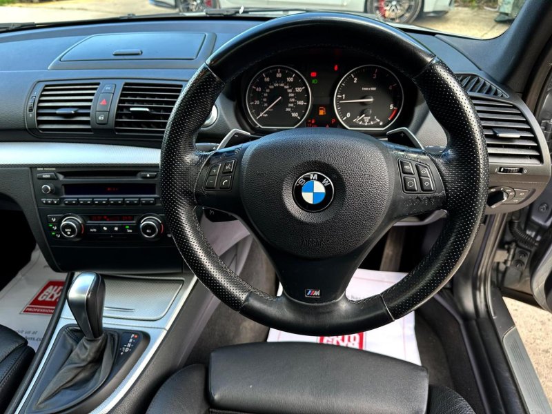 BMW 1 SERIES